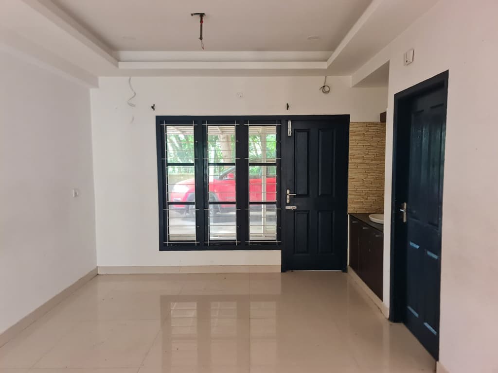 Property Photos 6
