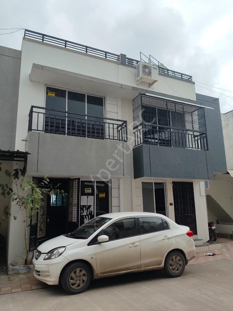 Property Photos 4
