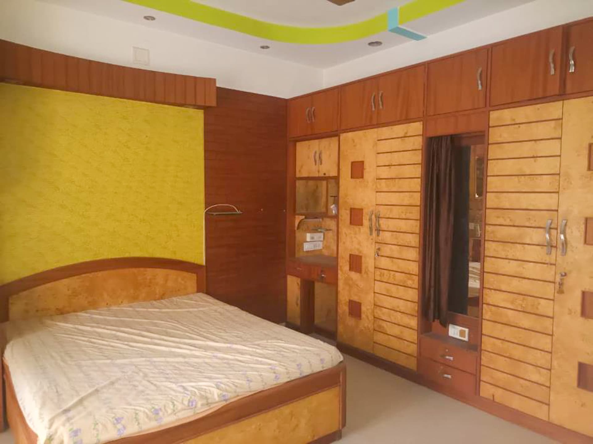Property Photos 9