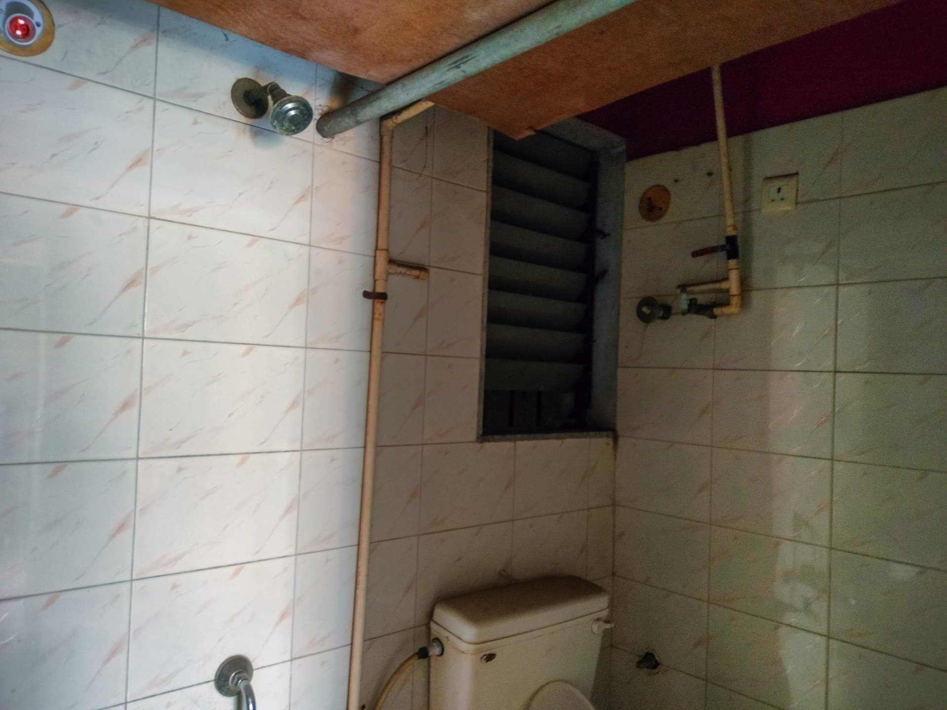 Property Photos 33