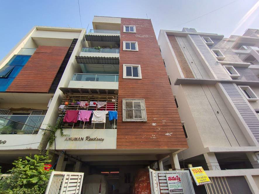 Property Photos 7