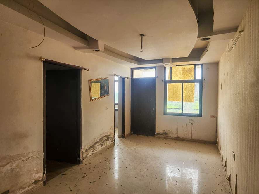 Property Photos 35