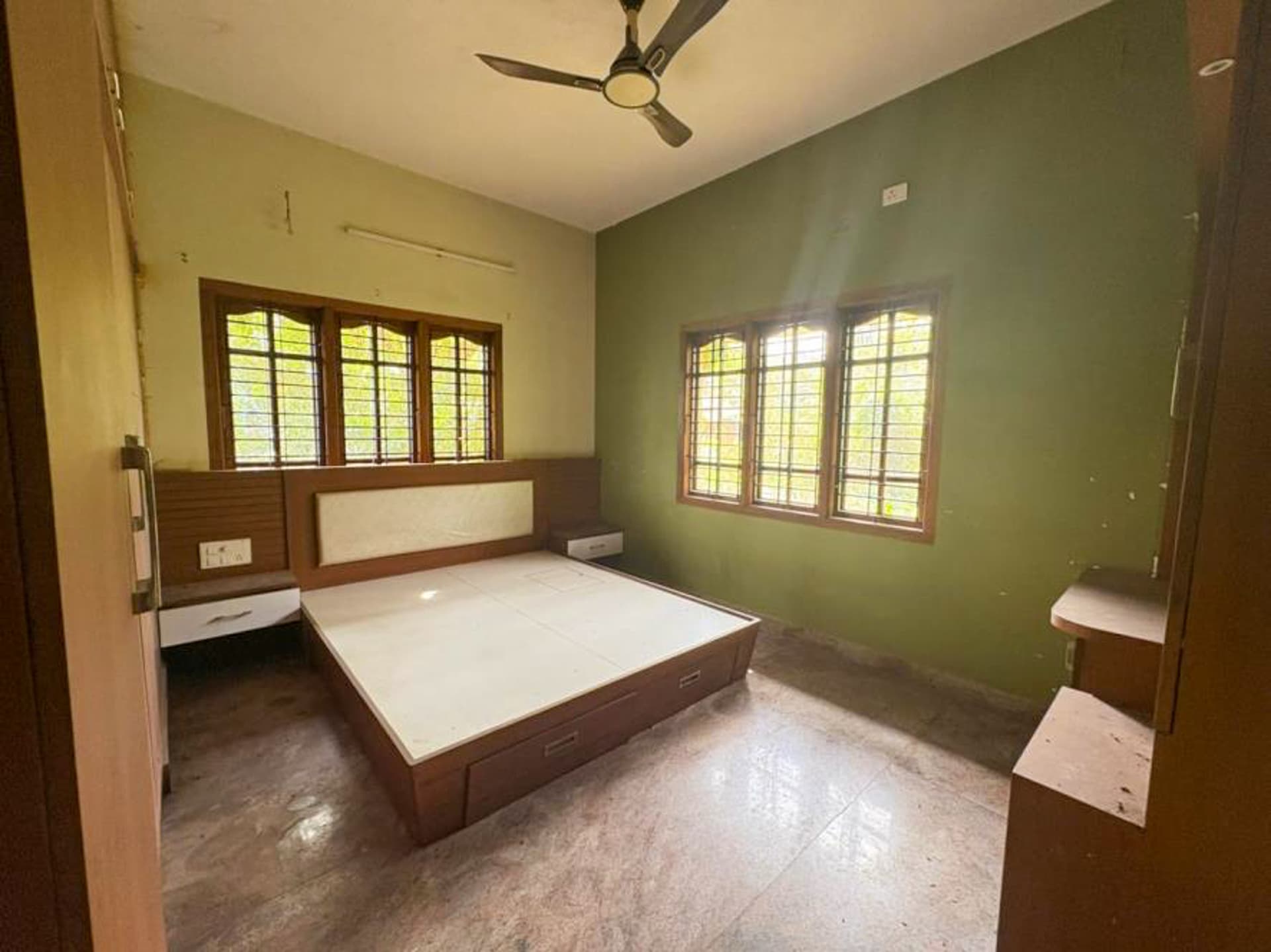 Property Photos 18