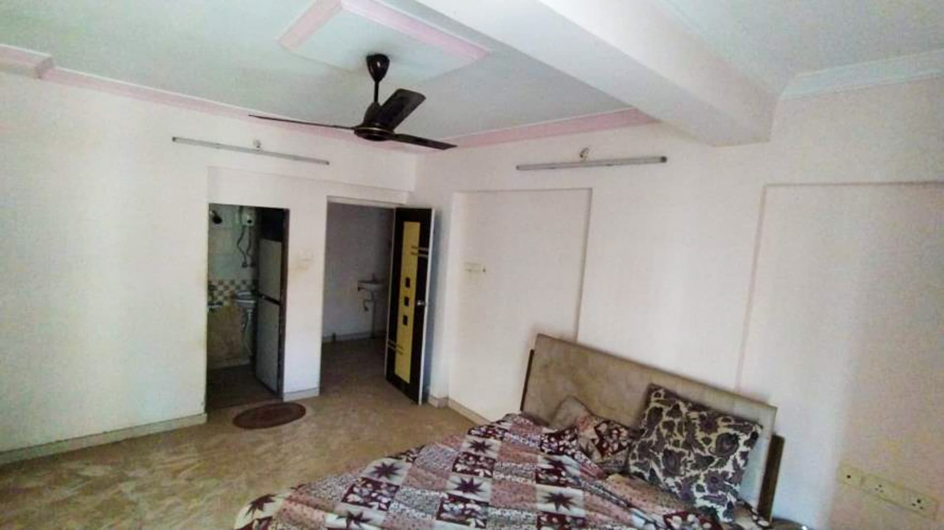 Property Photos 28