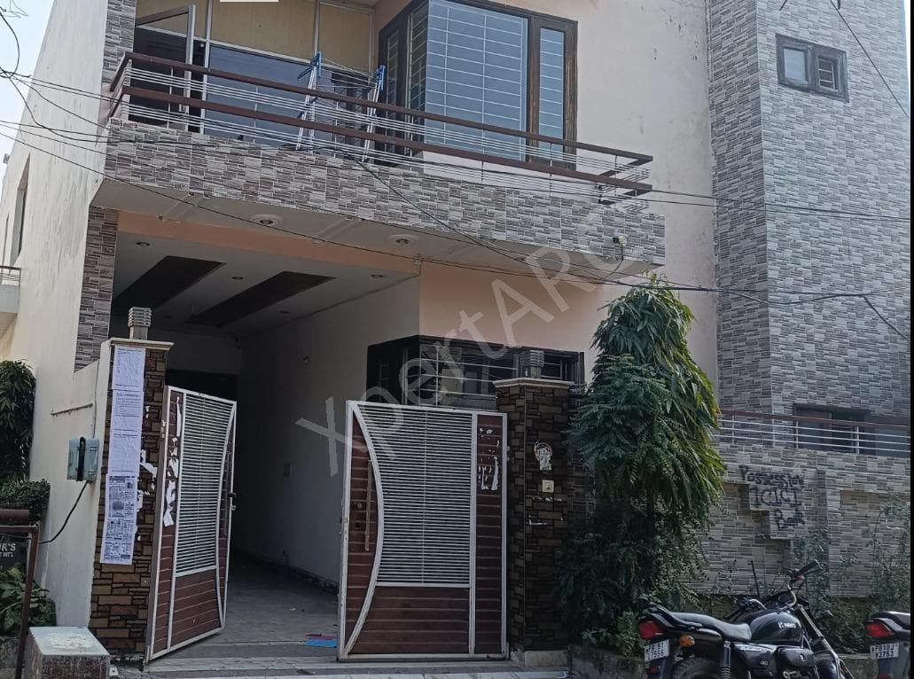 Property Photos 6