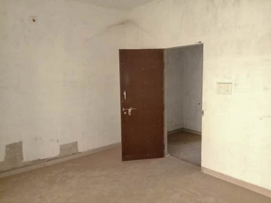 Property Photos 14
