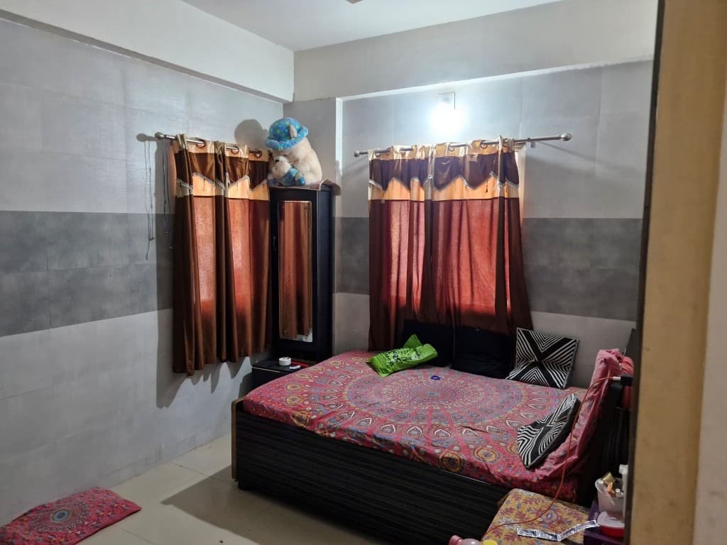Property Photos 8