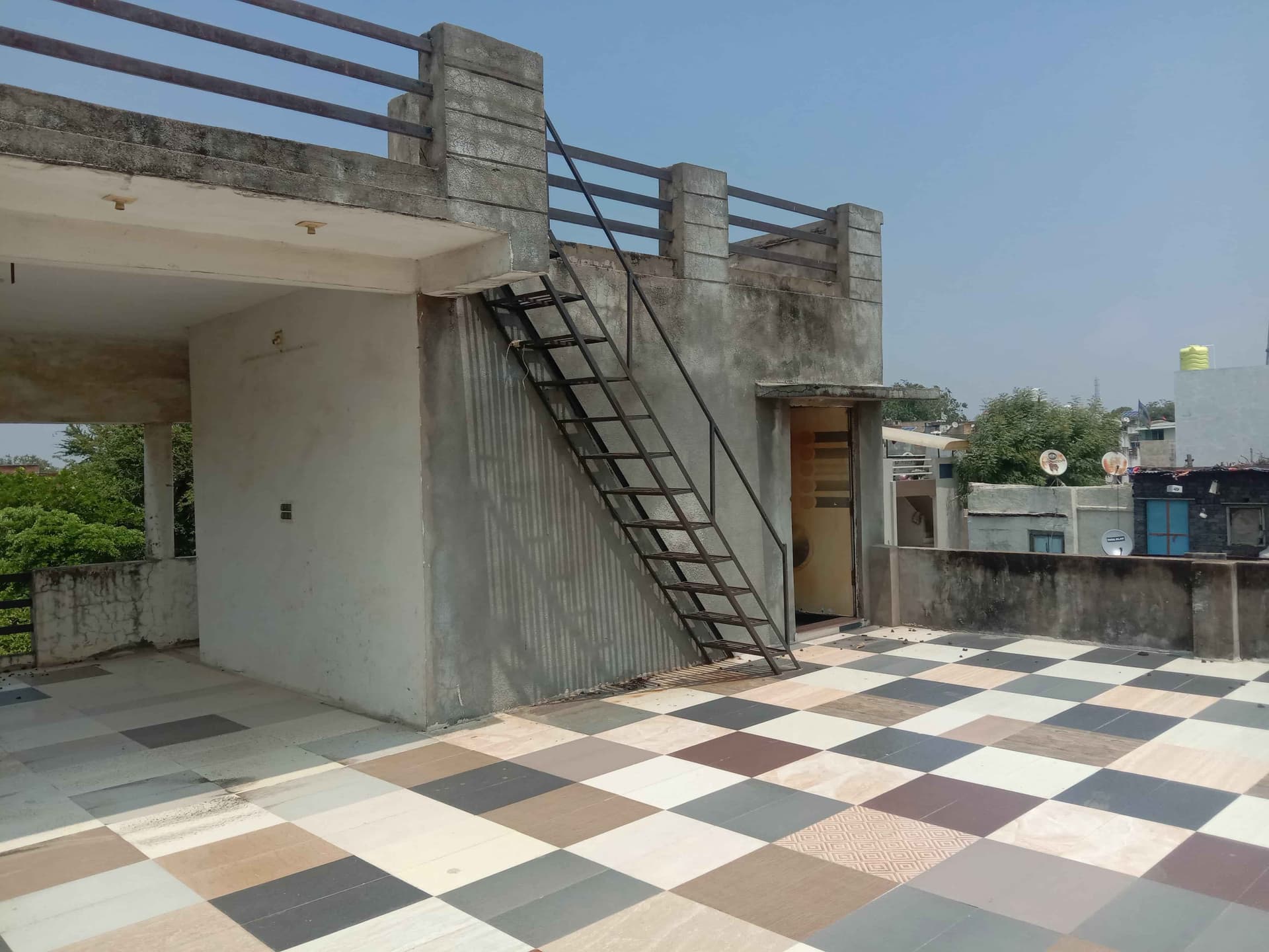 Property Photos 9