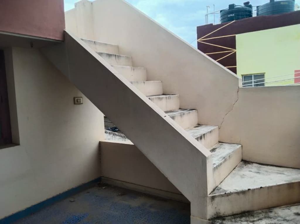 Property Photos 26