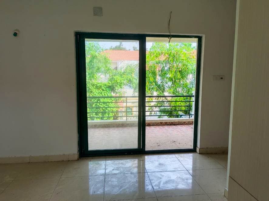 Property Photos 18