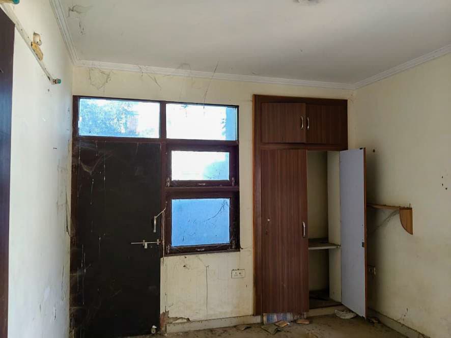 Property Photos 6