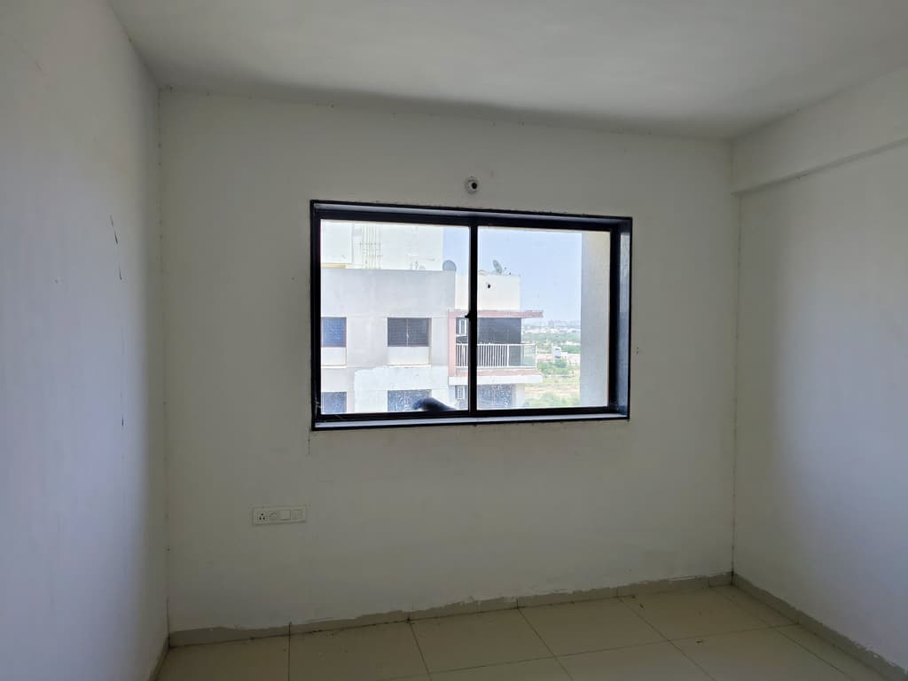 Property Photos 9