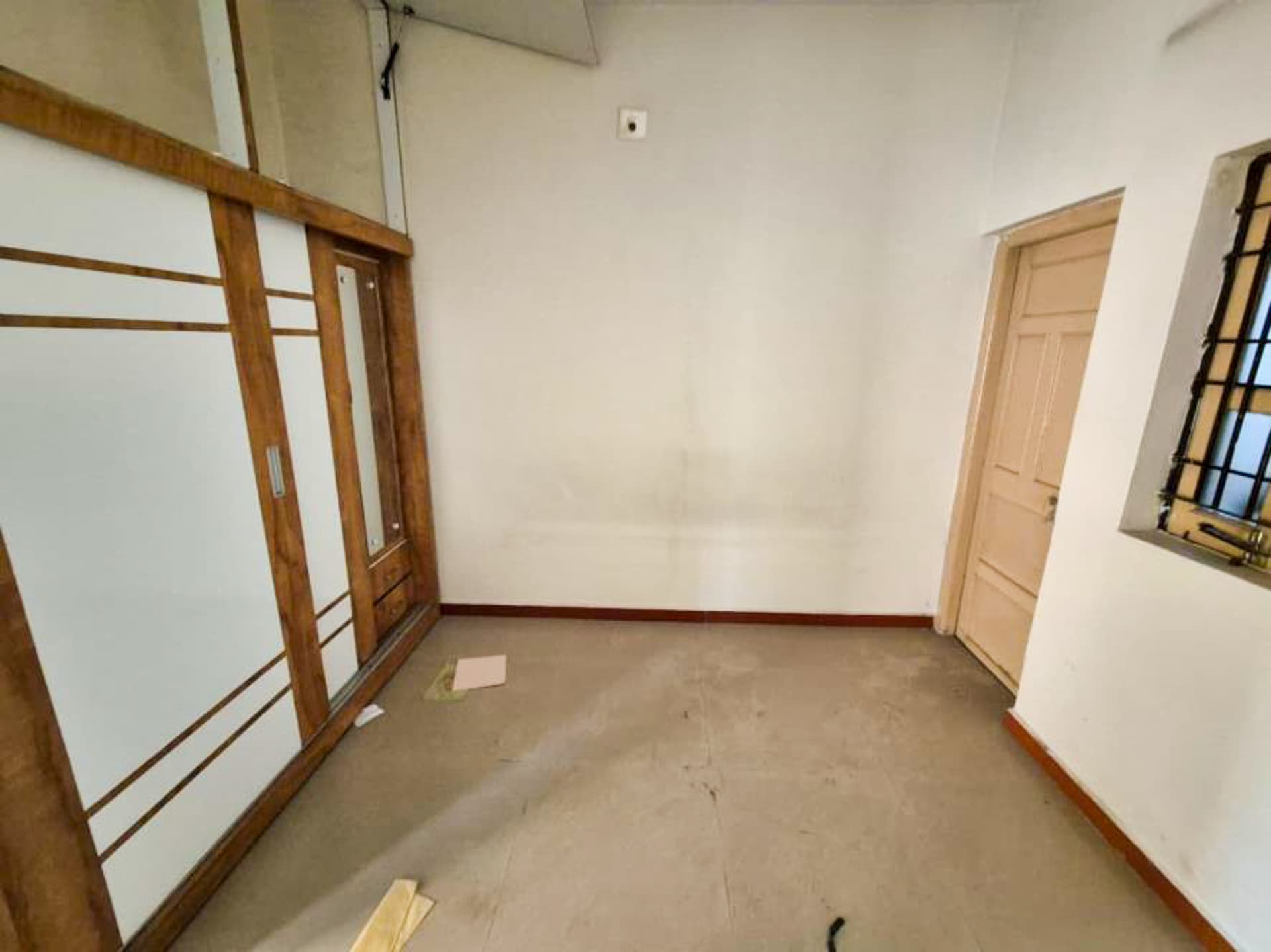 Property Photos 26