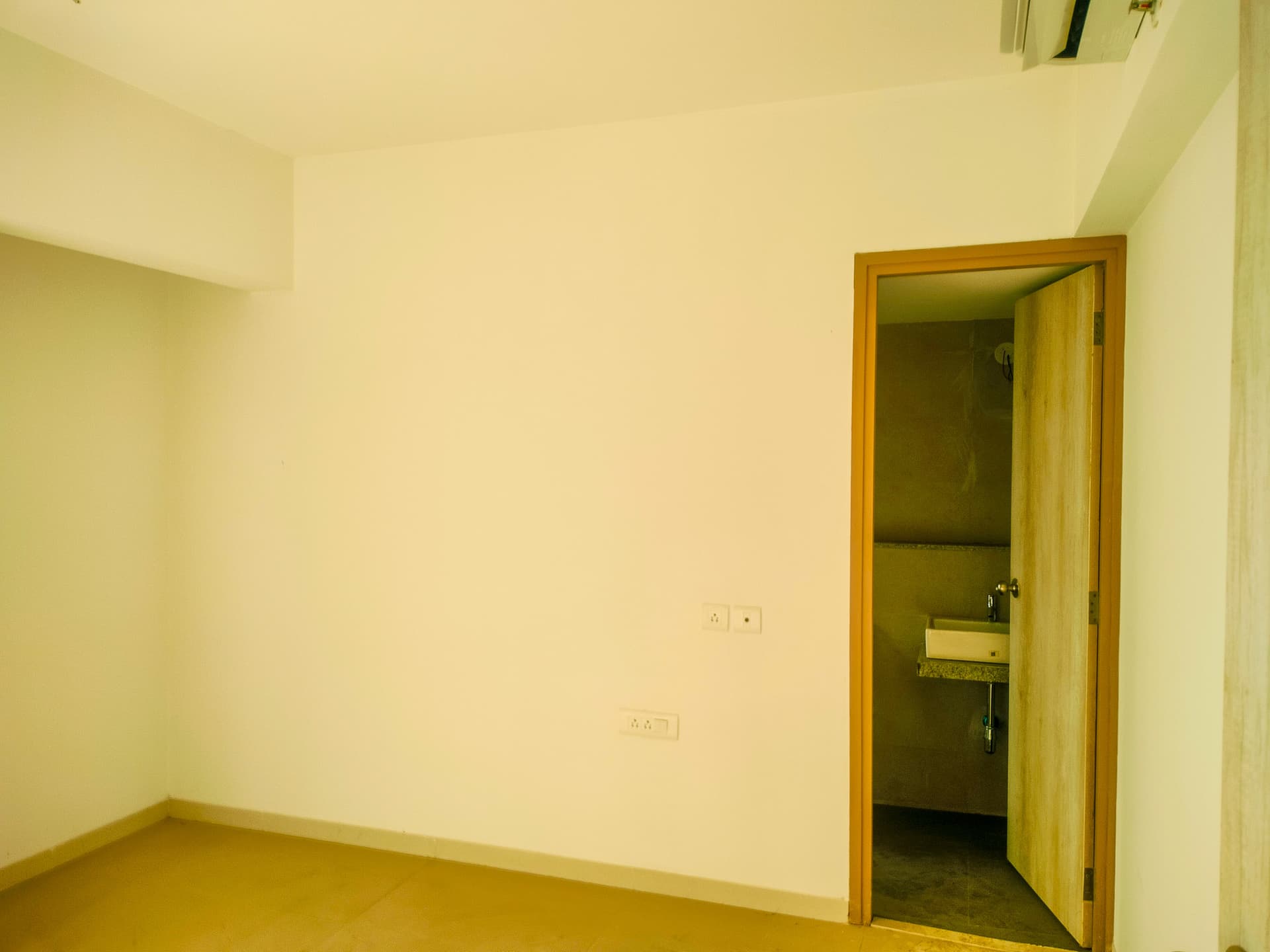 Property Photos 25