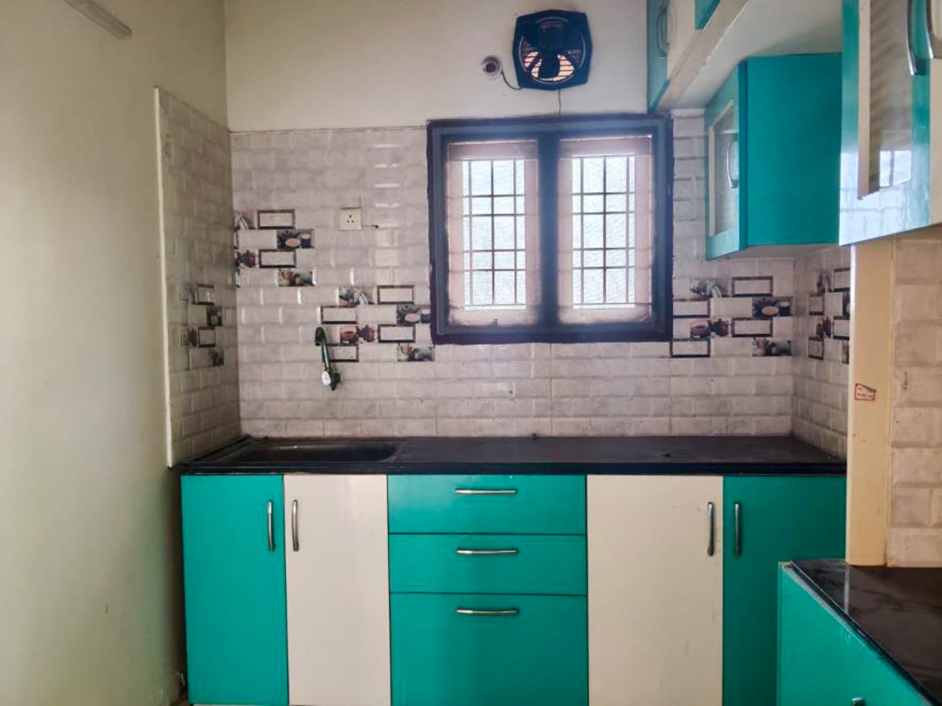 Property Photos 7