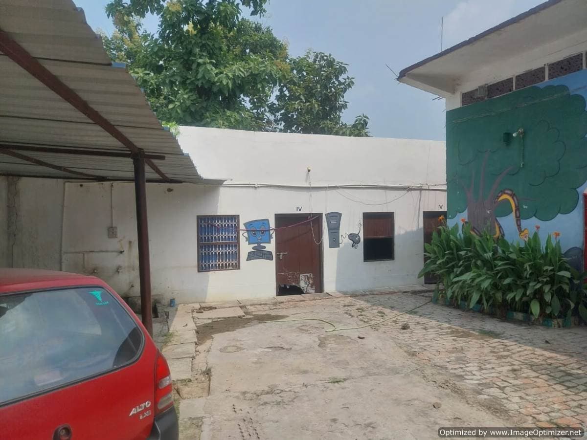 Property Photos 9