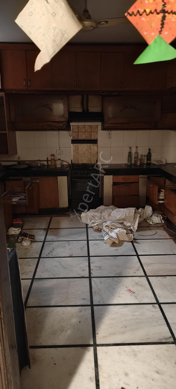 Property Photos 18