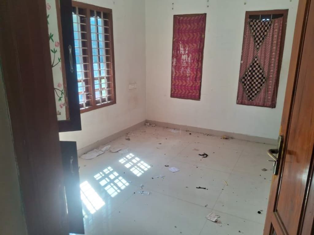 Property Photos 5