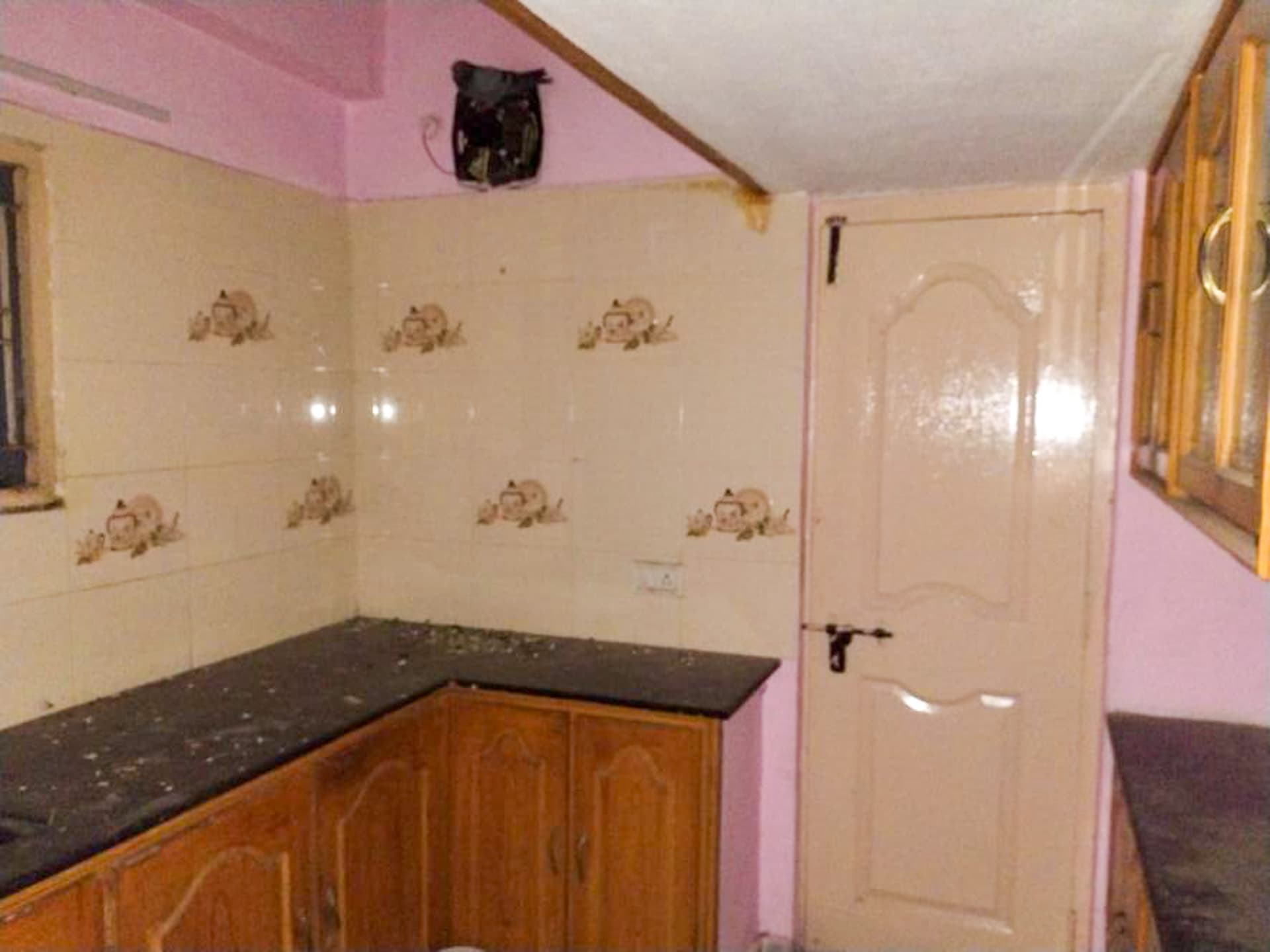 Property Photos 12