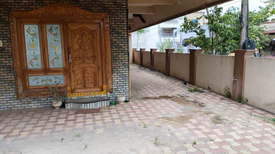 Property Photos 8