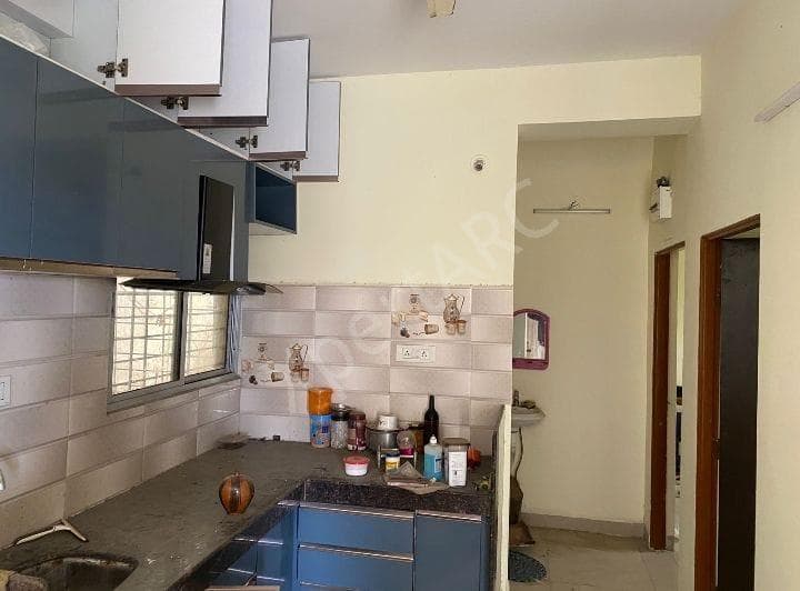 Property Photos 8