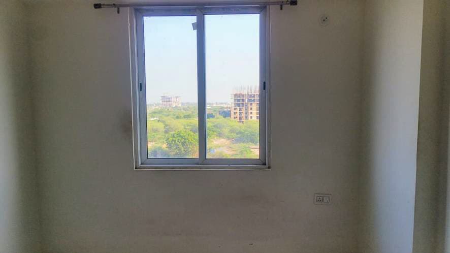 Property Photos 14