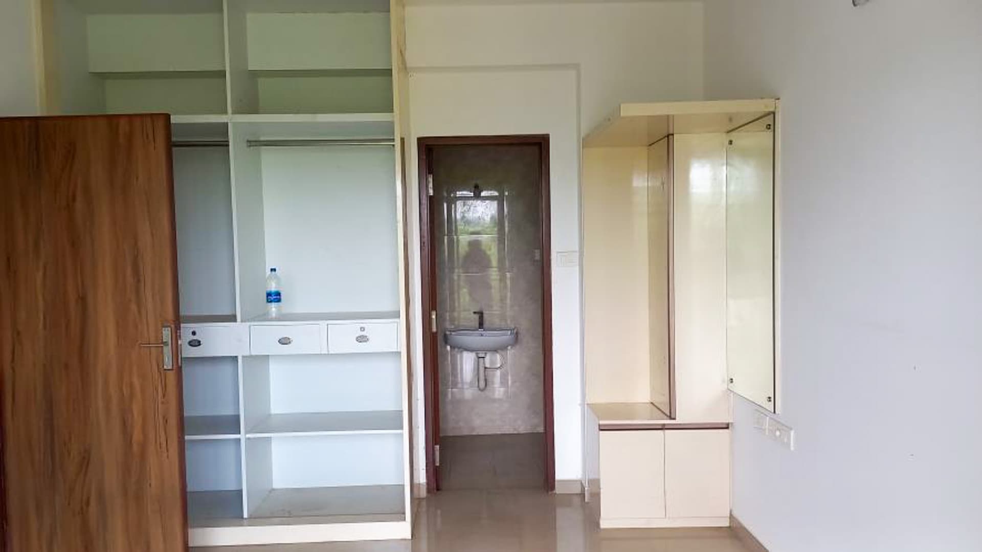 Property Photos 7