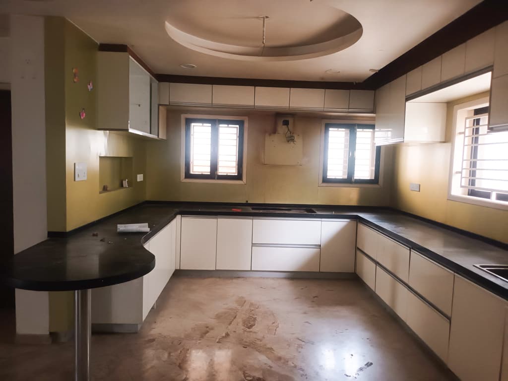 Property Photos 6
