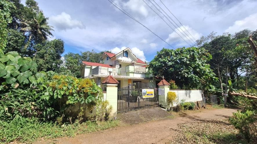 Property Photos 23