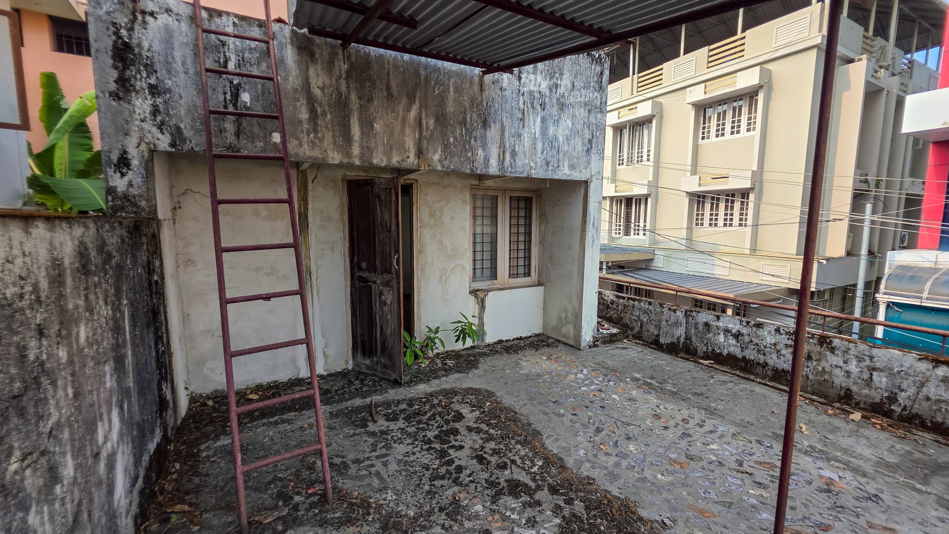 Property Photos 25