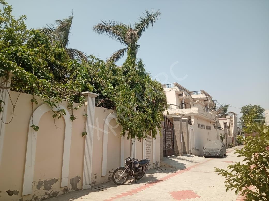 Property Photos 6