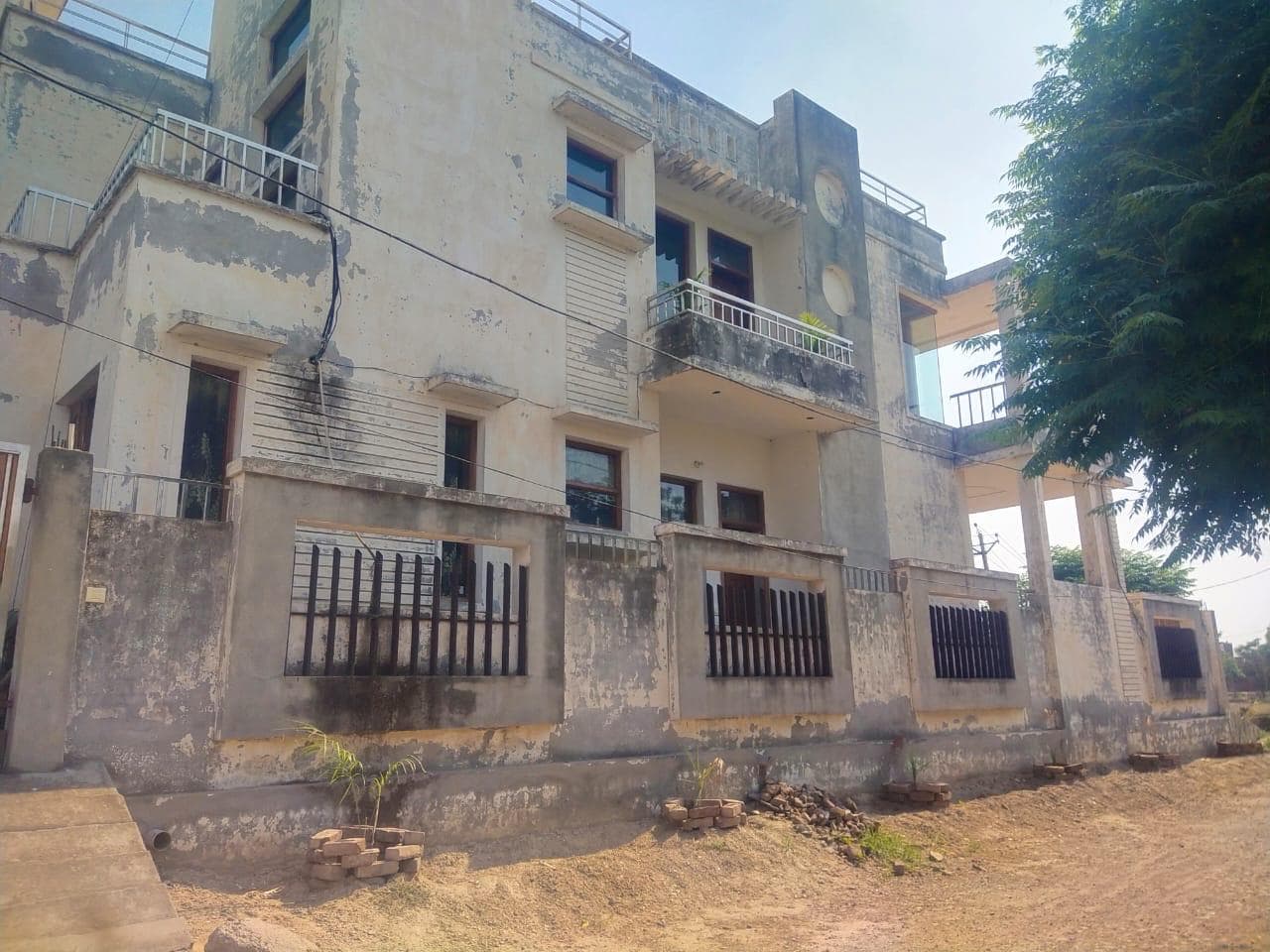 Property Photos 1