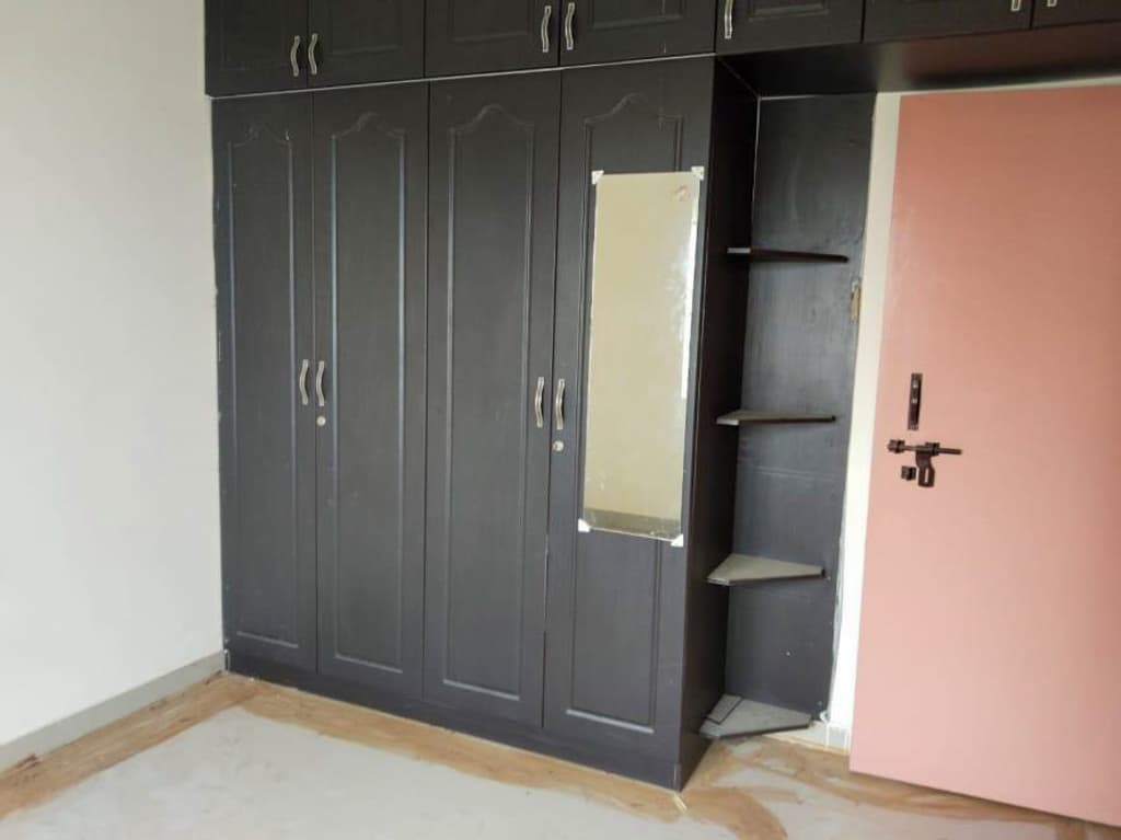 Property Photos 4