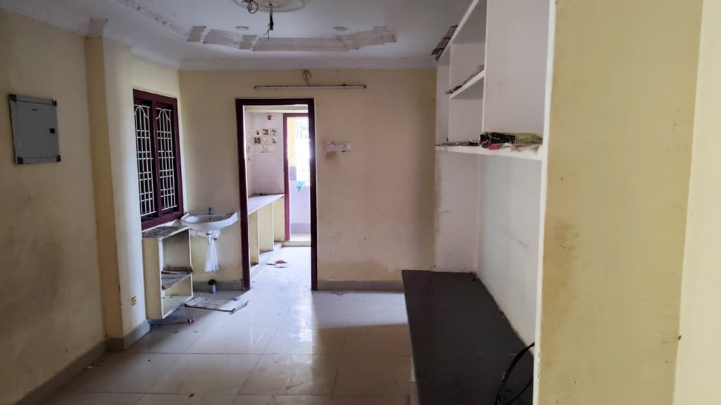 Property Photos 8