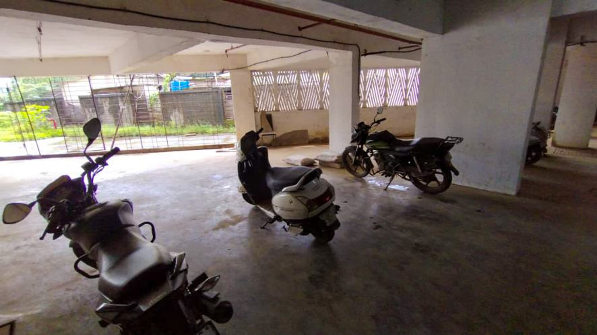 Property Photos 26