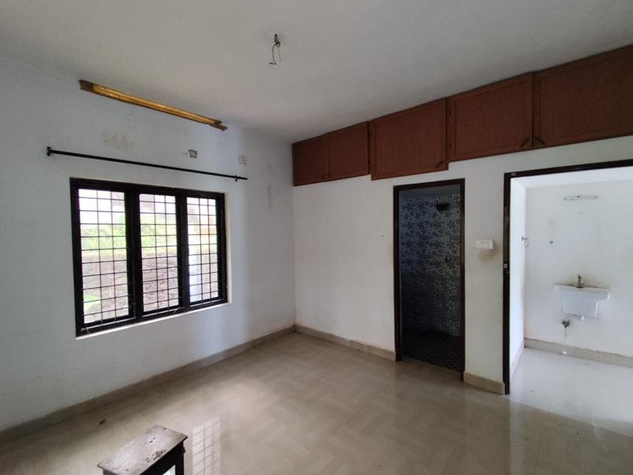 Property Photos 6