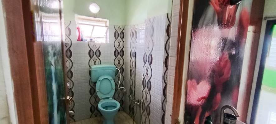Property Photos 8