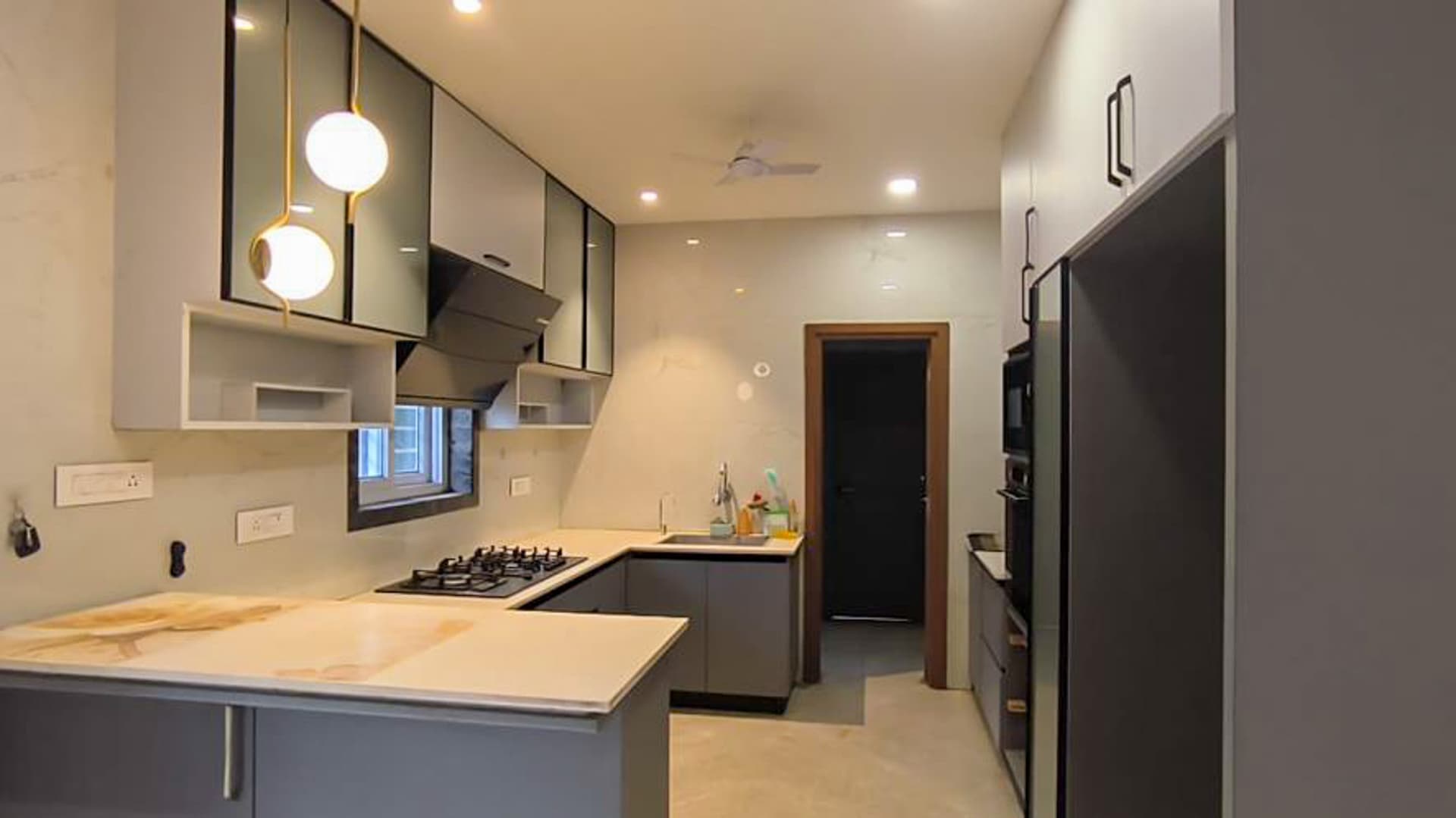 Property Photos 12
