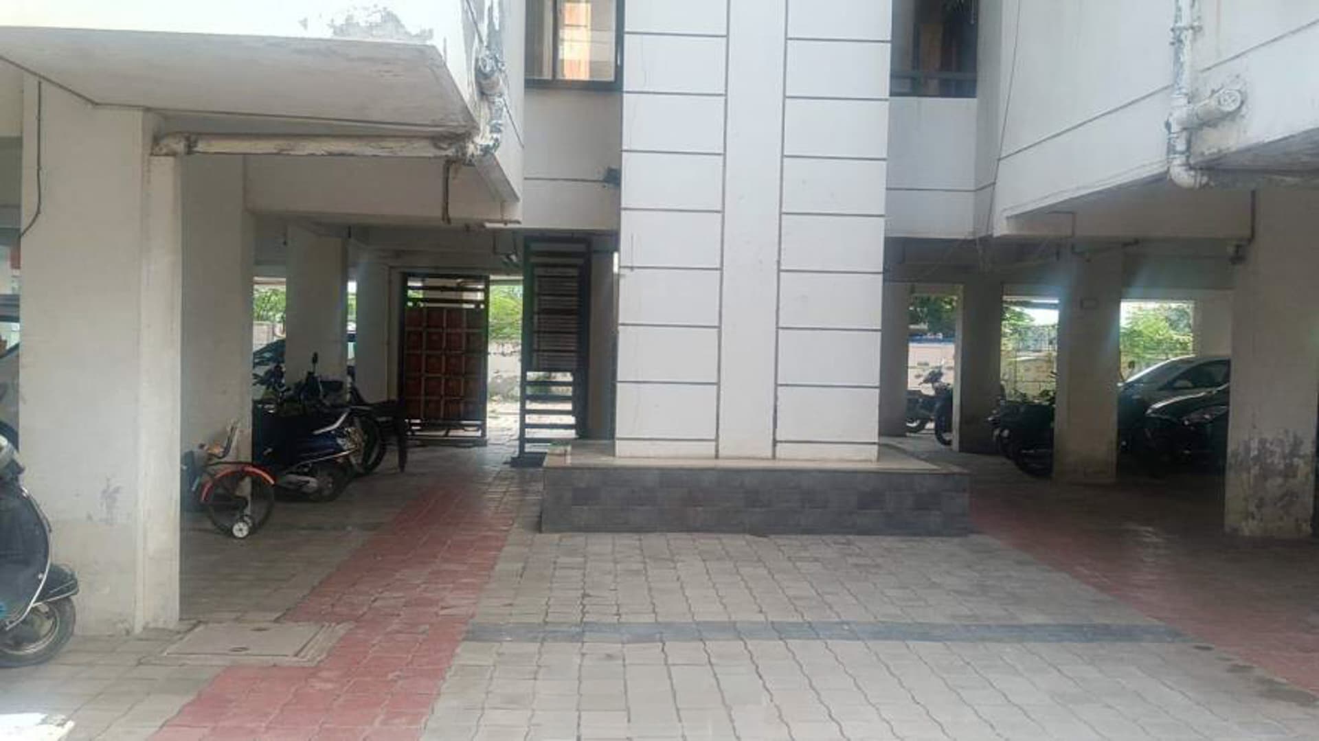 Property Photos 7