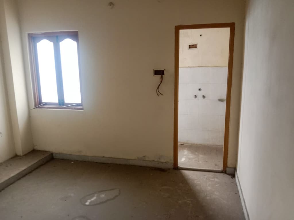 Property Photos 15