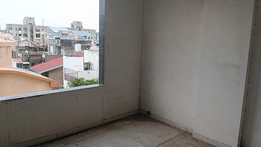 Property Photos 16