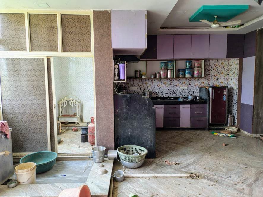 Property Photos 6