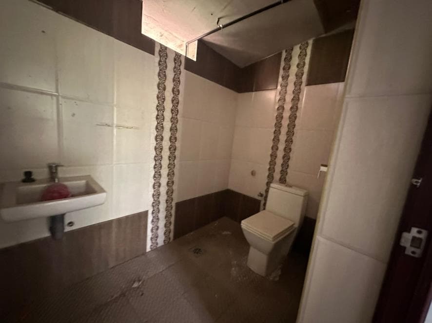 Property Photos 26