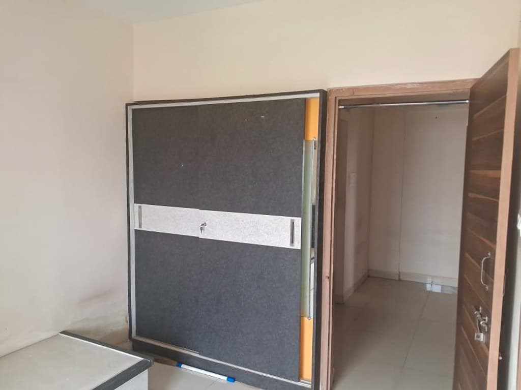Property Photos 23