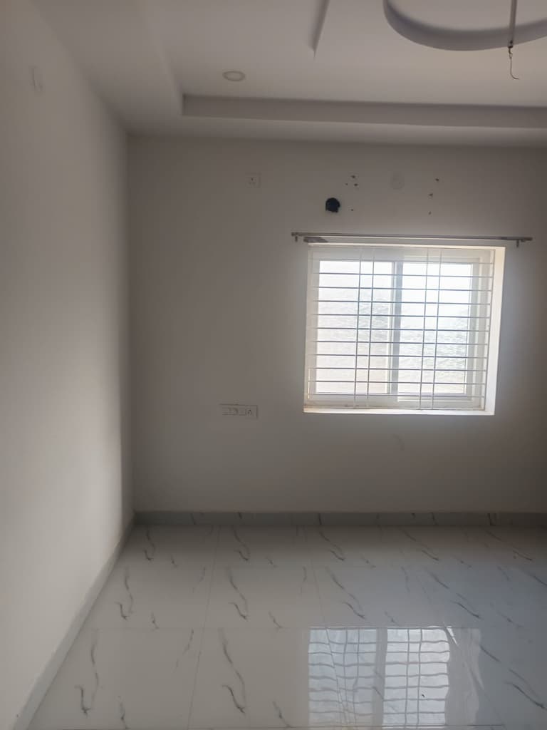 Property Photos 5