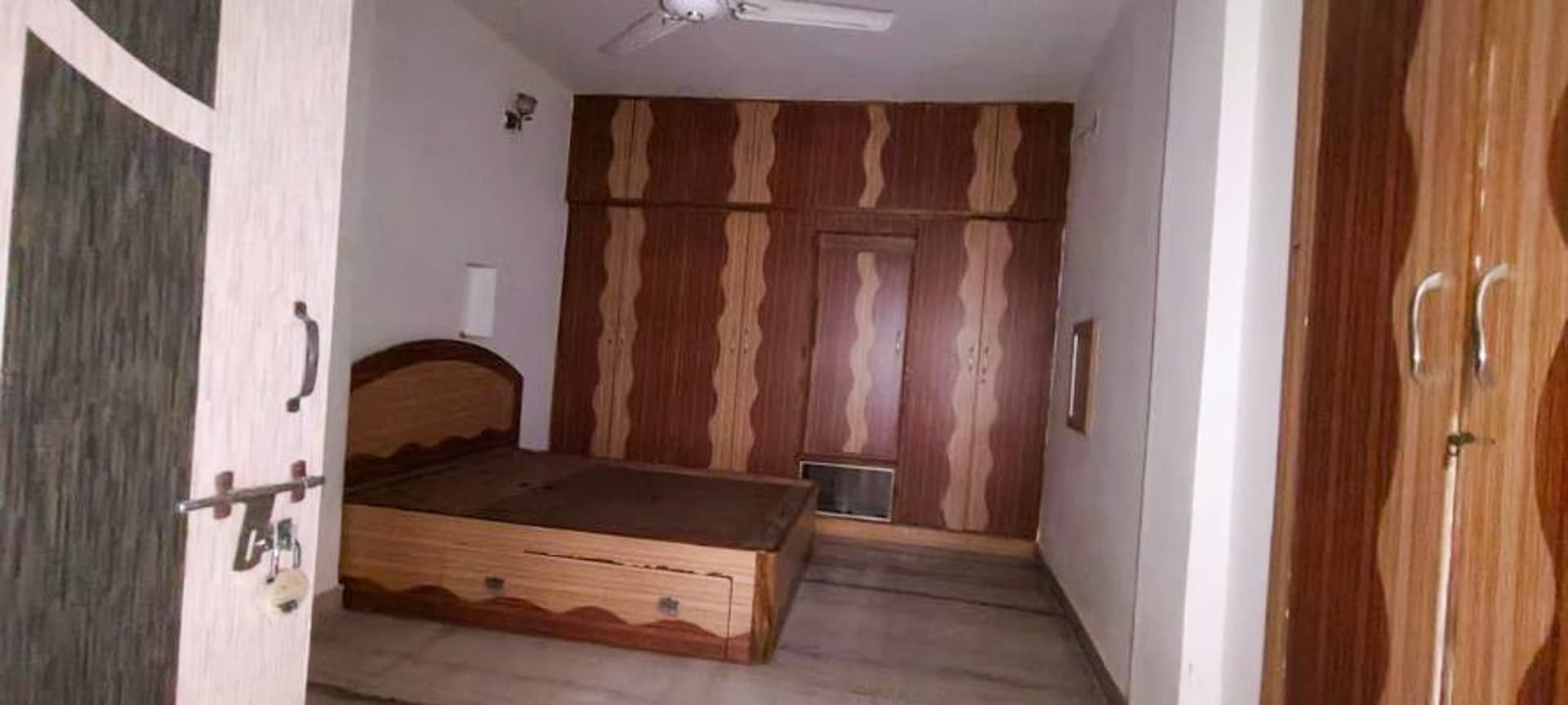 Property Photos 11