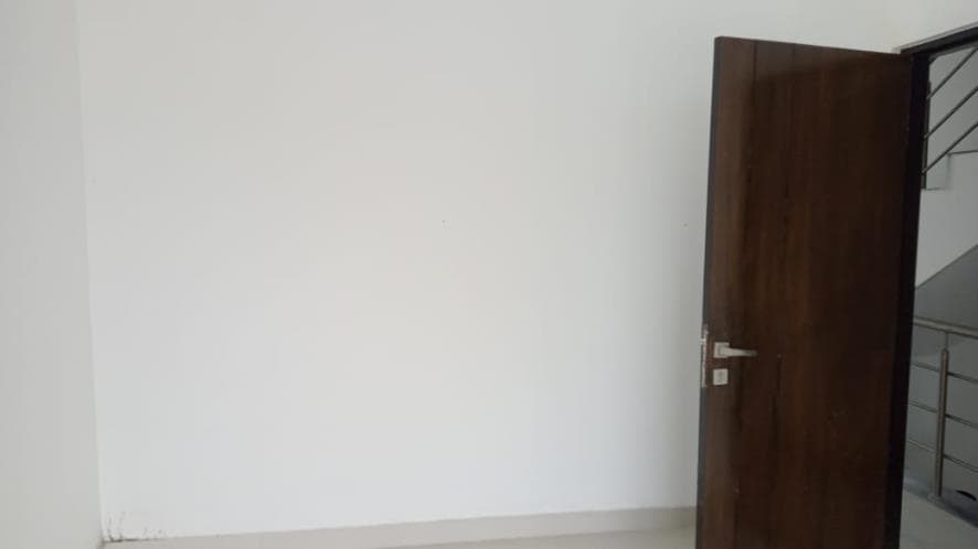 Property Photos 7