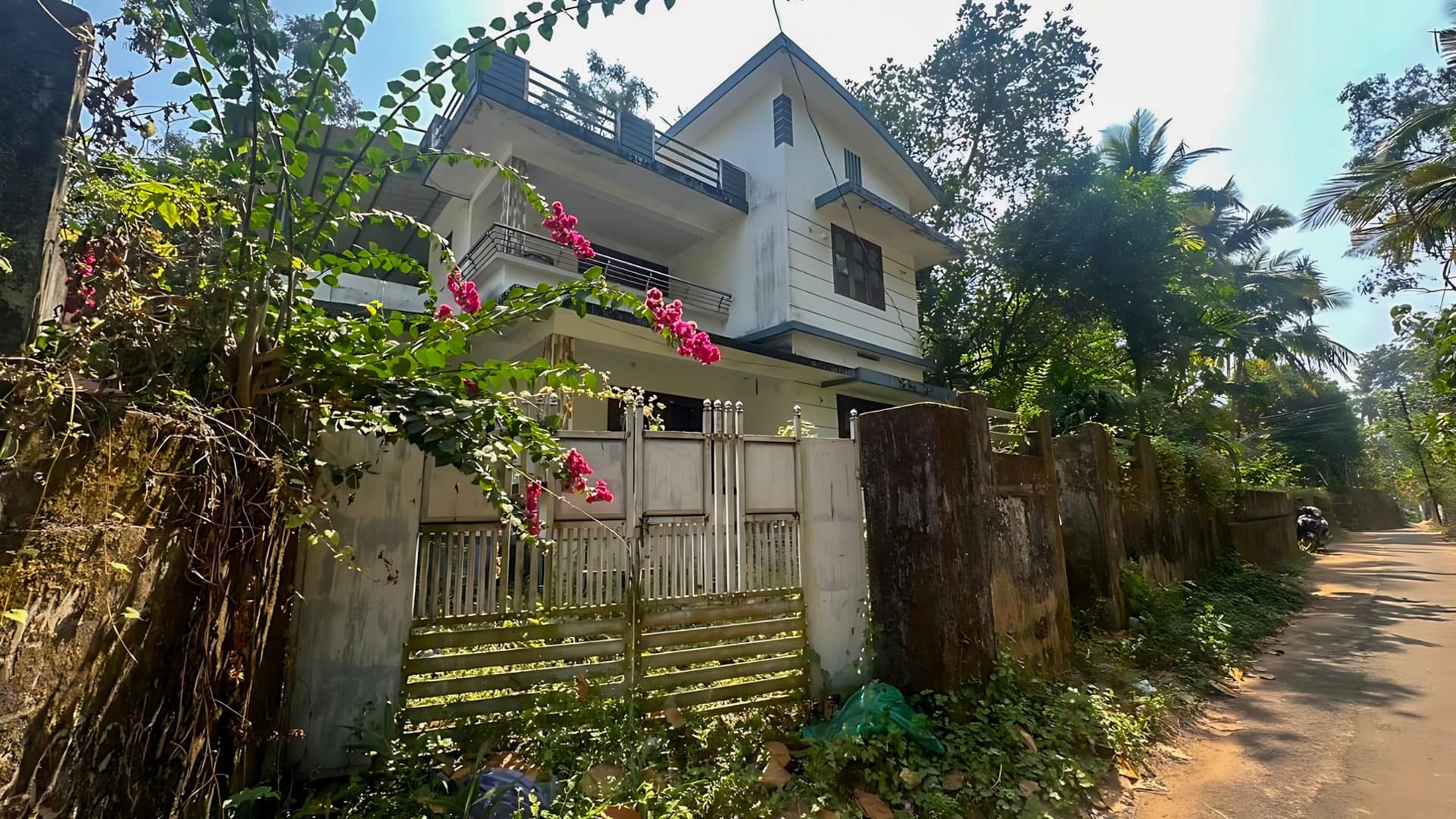 Property Photos 9