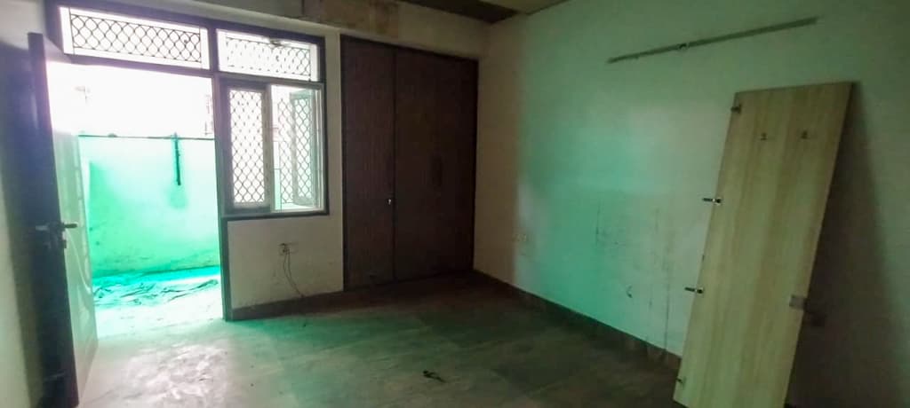 Property Photos 12