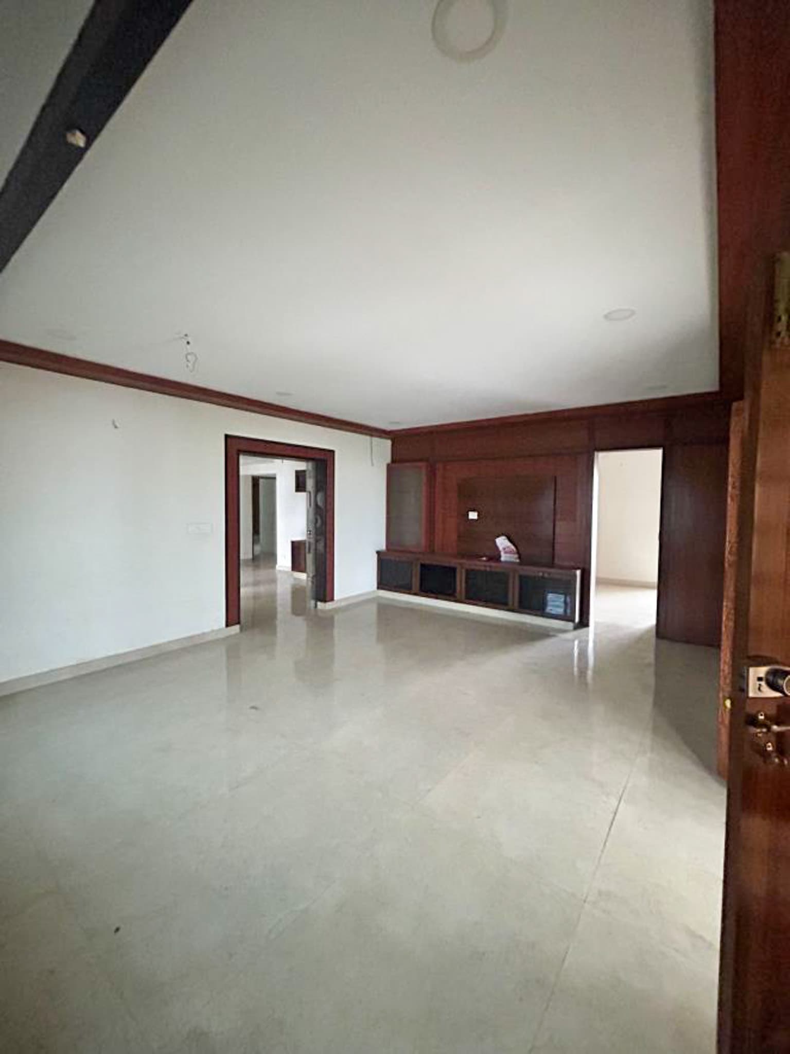 Property Photos 16